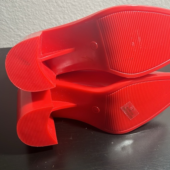 Jeffrey Campbell Red Hurricane Chelsea Boots - Picture 6 of 8